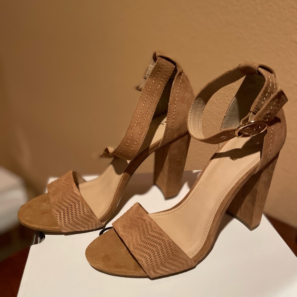 Aldo Brown Suede Size 10 heels